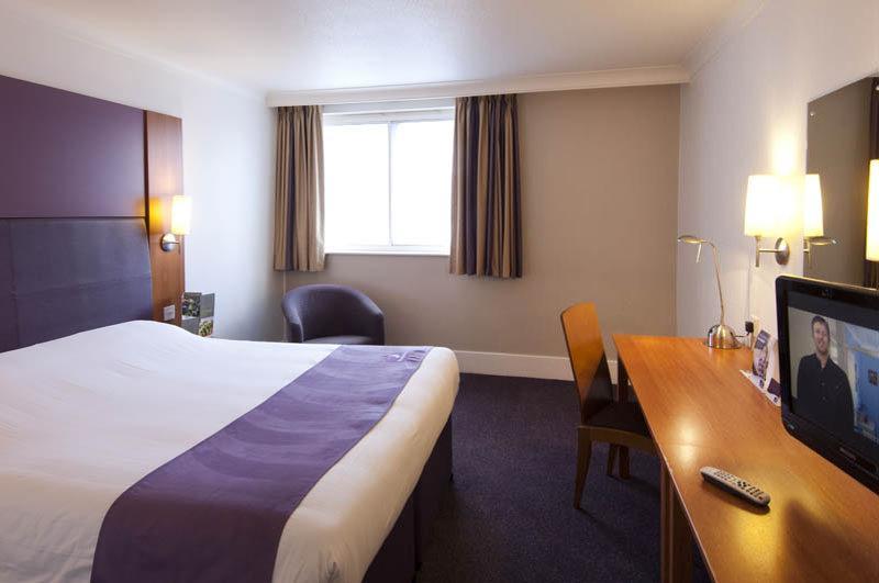 Premier Inn Birmingham Oldbury โอลด์เบอรี ภายนอก รูปภาพ