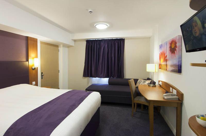 Premier Inn Birmingham Oldbury โอลด์เบอรี ภายนอก รูปภาพ